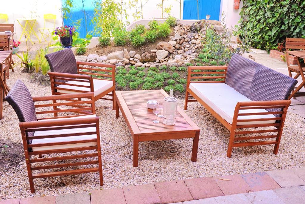 Hotel Durand Le Patio Alès Exteriör bild