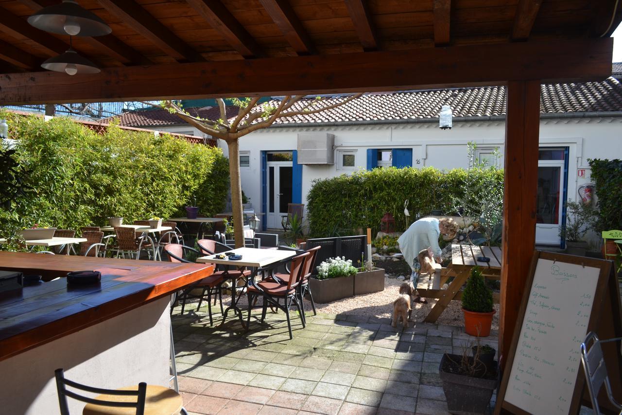 Hotel Durand Le Patio Alès Exteriör bild